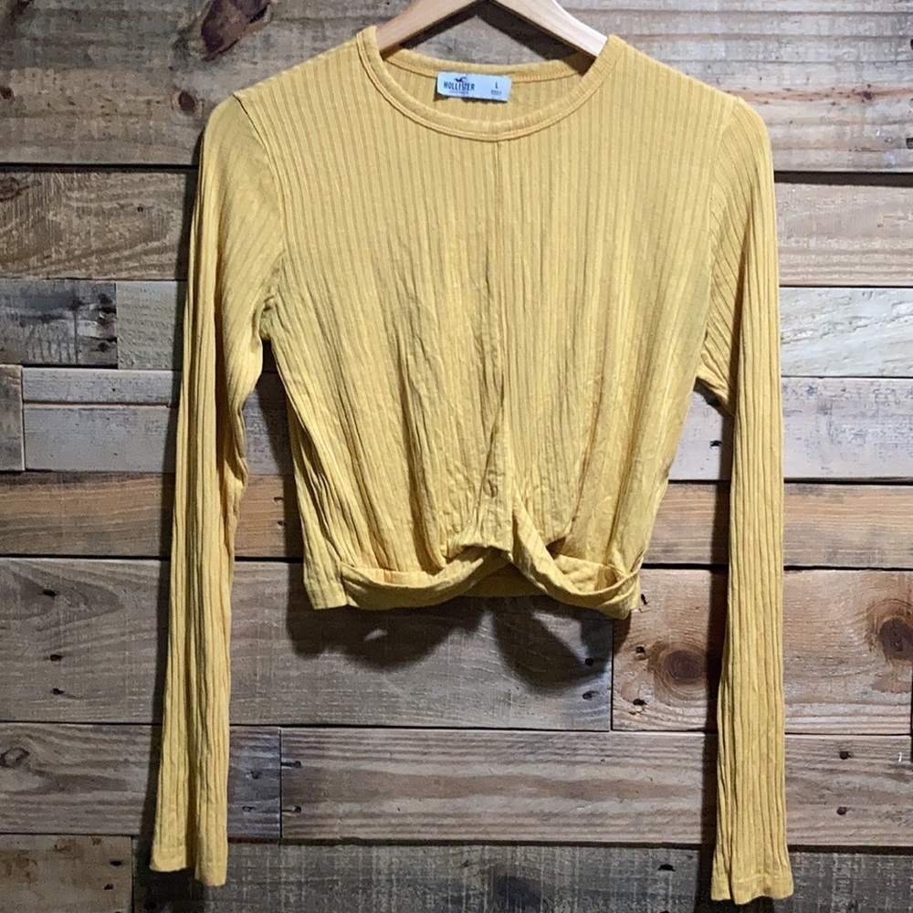 Hollister Long Sleeve Crop Top - Picture 5 of 5